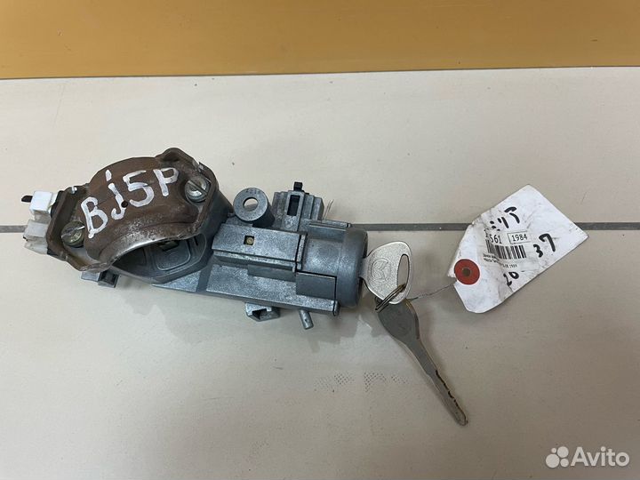 Замок зажигания Mazda Familia BJ5P
