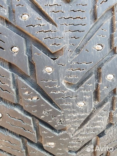 Nokian Tyres Hakkapeliitta 8 SUV 235/60 R18 107T