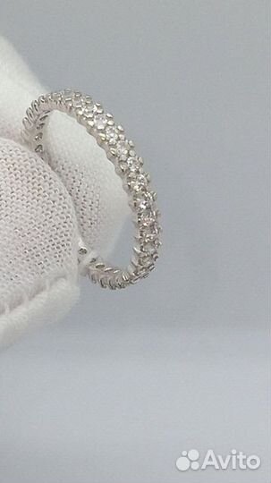 Золотое кольцо с фианитом 16р