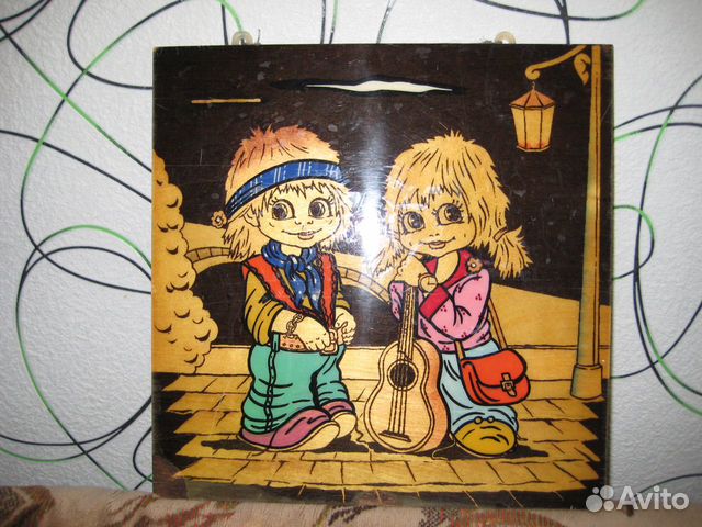 Картинка на дереве