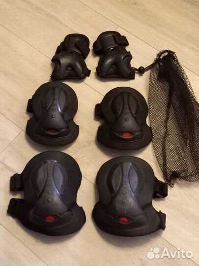 Роликовые коньки