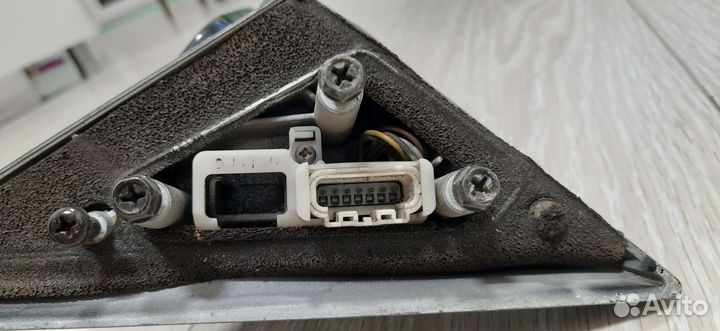 Зеркало заднего вида