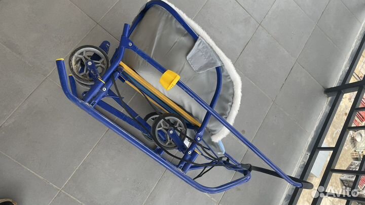 Детские санки с колесами