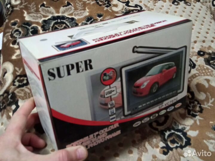 Новый автомобильный телевизор