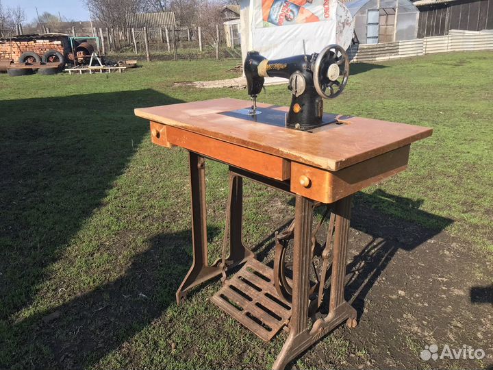 Швейная машинка зингер бу