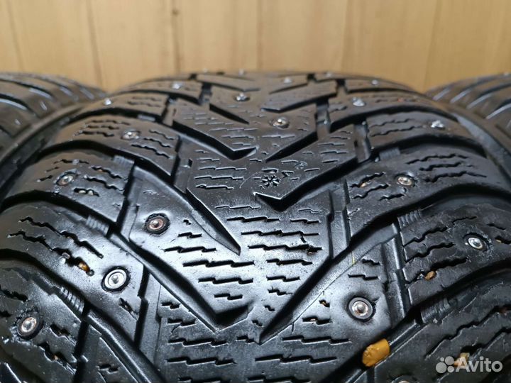 Nokian Tyres Hakkapeliitta 8 SUV 255/55 R18