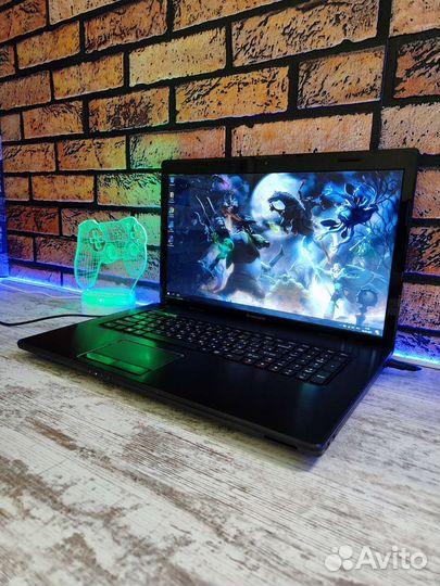 Игровой Lenovo 17'3 i5 4GB видео 12GB озу SSD