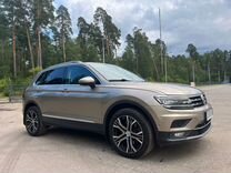 Volkswagen Tiguan 2.0 AMT, 2017, 107 000 км, с пробегом, цена 2 600 000 руб.