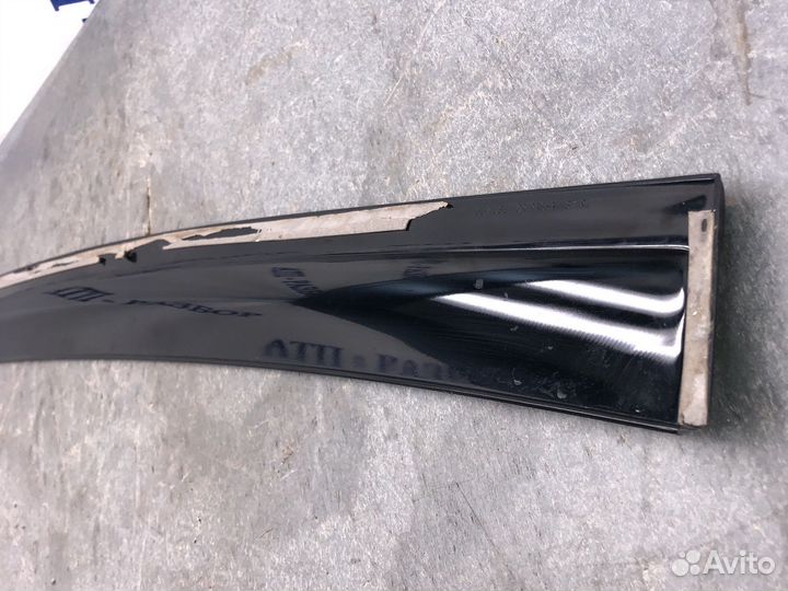 Задний левый ветровик passat b6