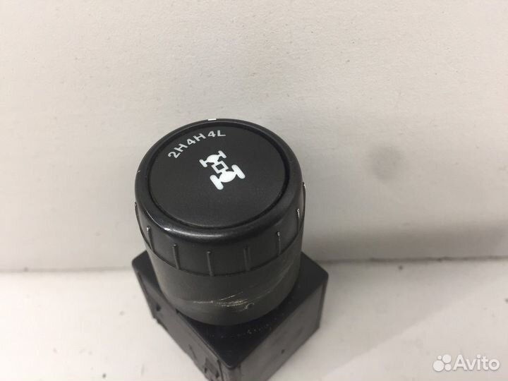 Кнопка блокировки дифференциала (SsangYong Kyron)