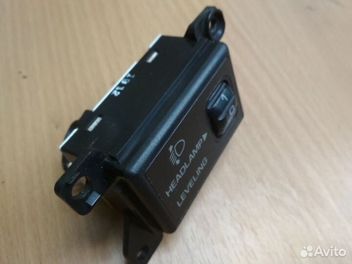 Кнопка регулировки угла фар, Mazda 626 GD