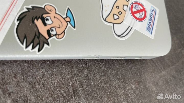 MacBook Pro 13 (14,2 А1706, 13-inch, 2017) 16/512