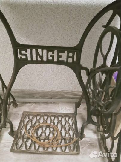 Швейная машина Singer