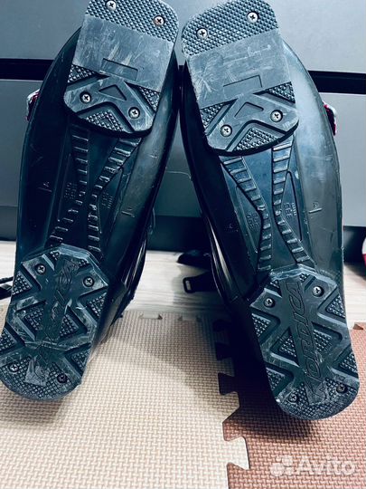 Горнолыжные ботинки 44