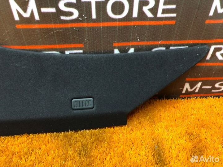 Обшивка стойки задняя правая Bmw 5-Series E60