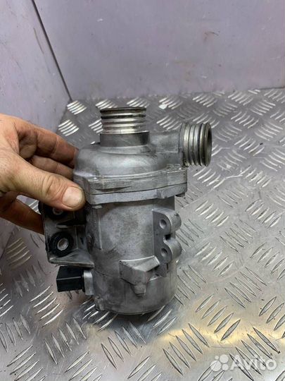 Водяная помпа BMW 5 E60/E61 2006 7586924