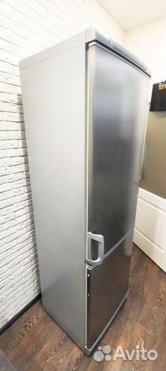 Холодильник бу Electrolux