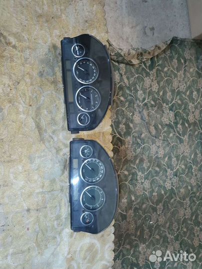 Приборная панель на ренж ровер вог 2007г