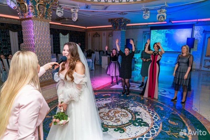 Ведущий на свадьбу + Dj с оборудованием, тамада