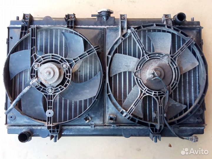 Радиатор и вентилятор Nissan Primera P11