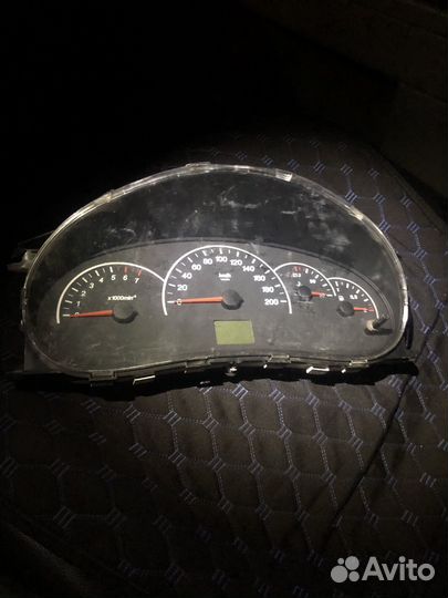 Щиток приборов priora 1