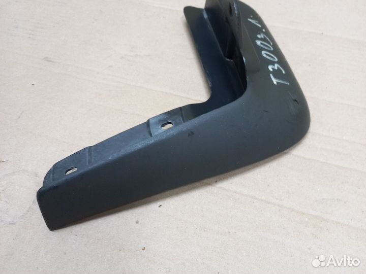 Брызговик задний левый Chevrolet Aveo T300 седан