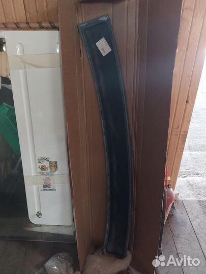 Широкий козырек на заднее стекло Honda Accord 8