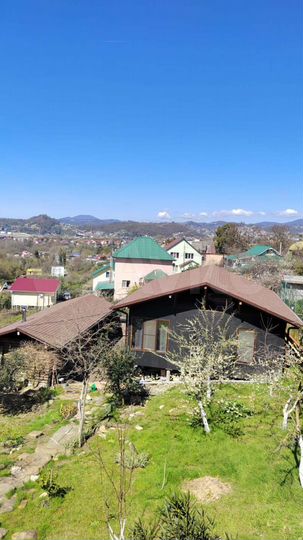 Дом 63 м² на участке 6 сот.