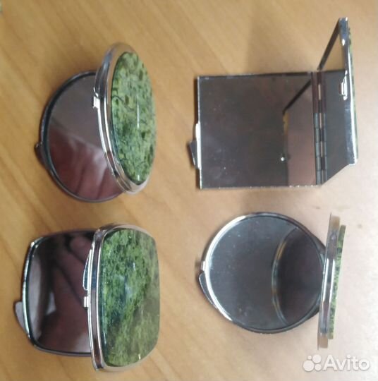 Зеркало карманное