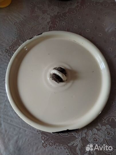 Кастрюля эмалированная бу