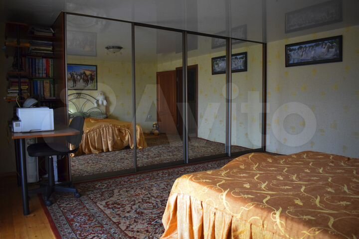 Дом 230 м² на участке 20 сот.