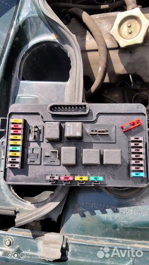 Блок предохранителей и реле Ода