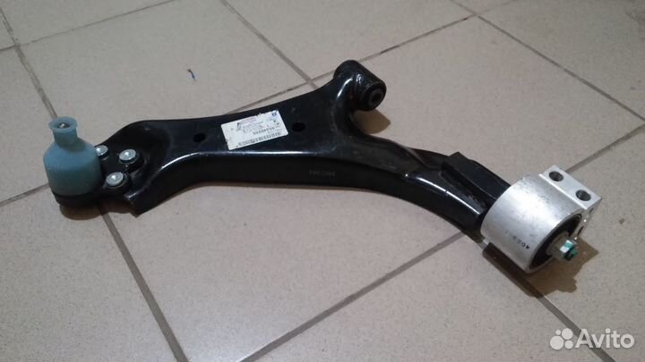 Рычаг передней подвески каптива С140, Антара. Новы