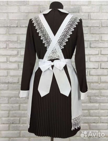 Белый школьный фартук