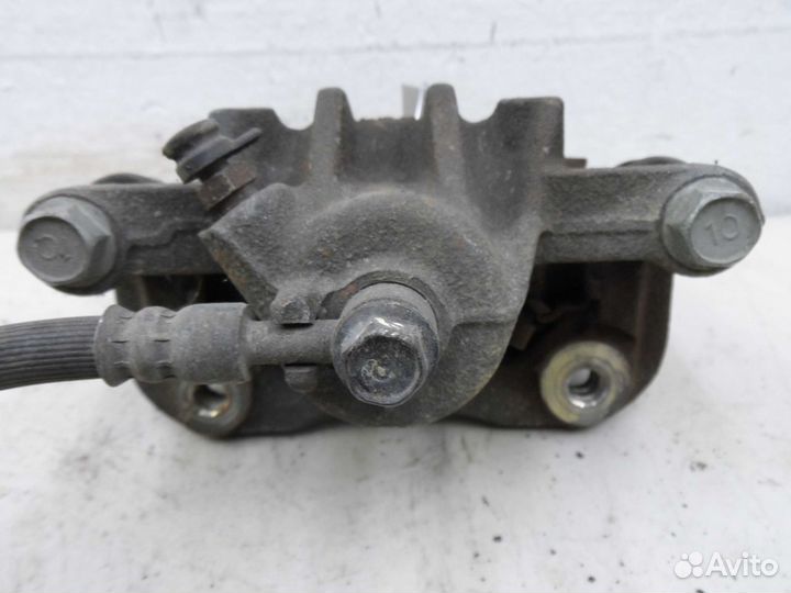 Суппорт задний правый Hyundai Sonata 5 NF