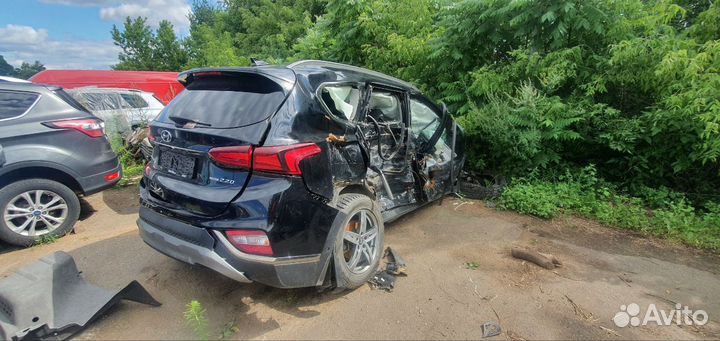 Авто на разборе Hyundai Santa Fe 2020