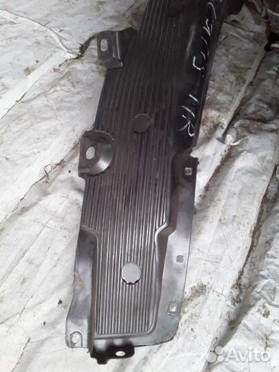 Подкрылок передний правый Hyundai Solaris