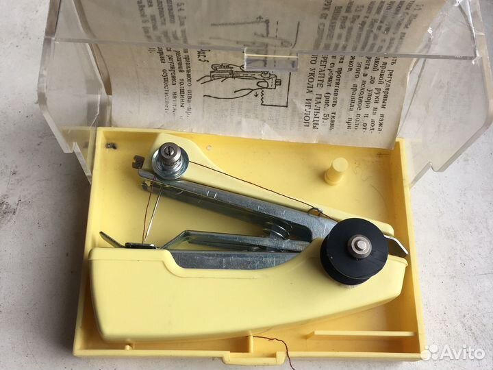 Машинка швейная, ручная, портативная СССР