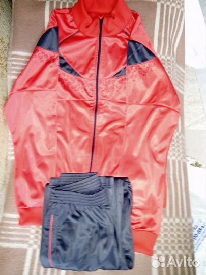 Спортивный костюм женский новый