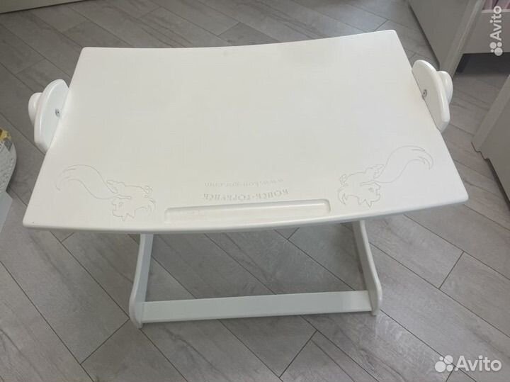 Продаю детский стол со стульями