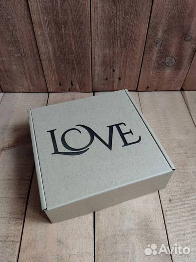 Картонные коробки для подарочной упаковки