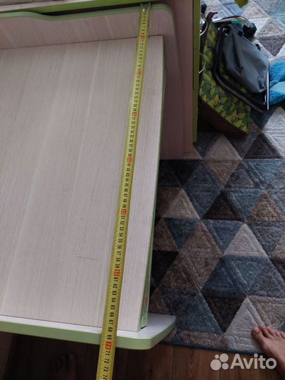 Продам детский стол