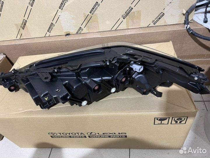 Фара правая Lexus Es 7