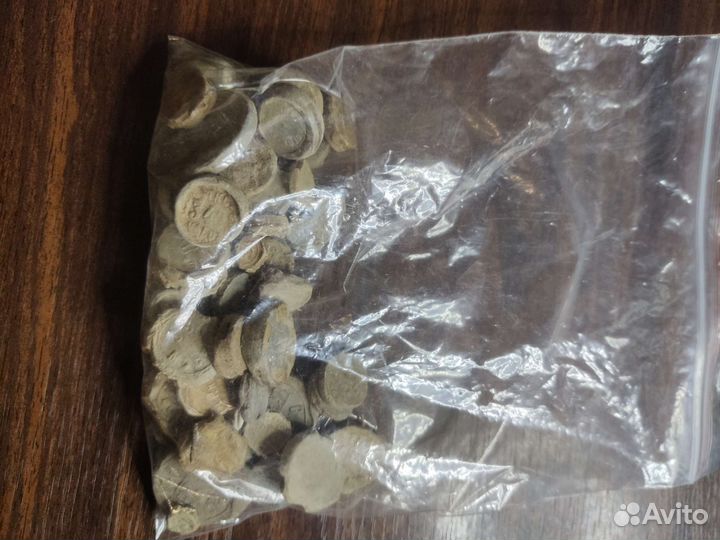 Старинные свинцовые пломбы-товарные пломбы