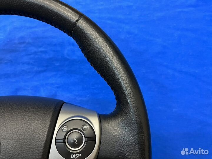Оригинальный кожаный руль Toyota Sai