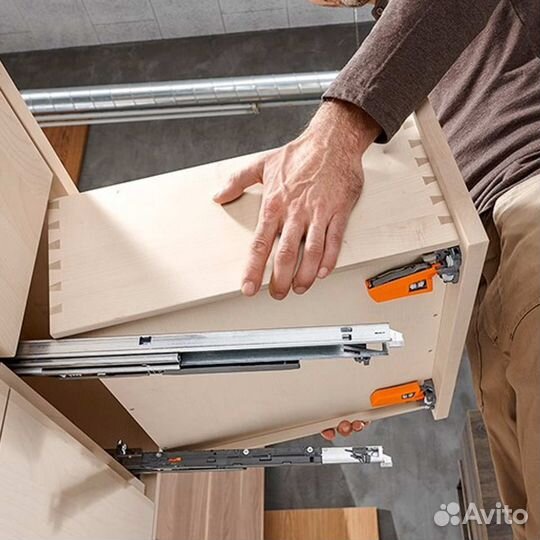 Направляющие скрытого монтажа Blum