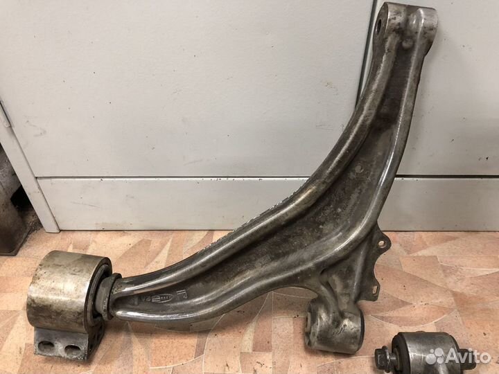 Рычаг передней подвески Opel Astra j Gtc