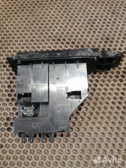 Кнопка стеклоподъёмника передняя правая Land Rover