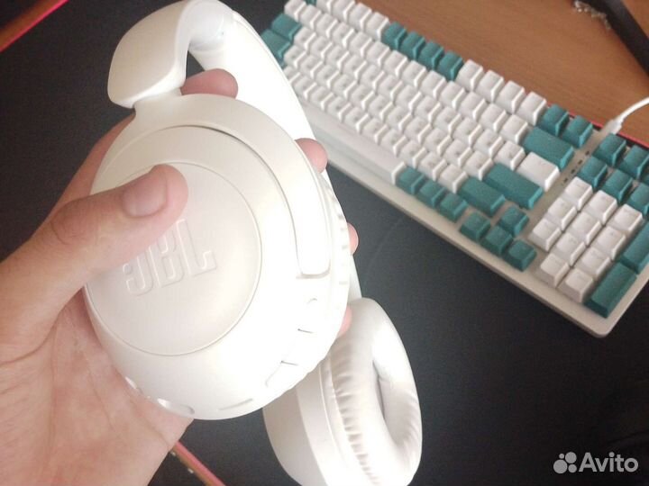 Беспроводные наушники jbl