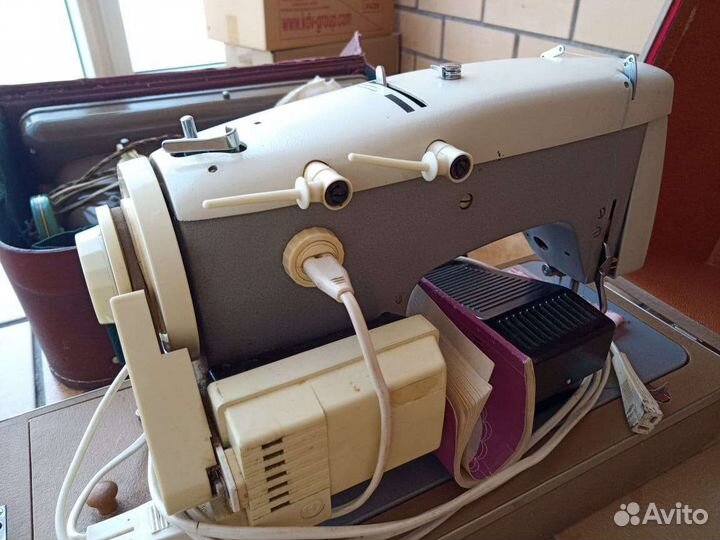 Швейная машинка бу